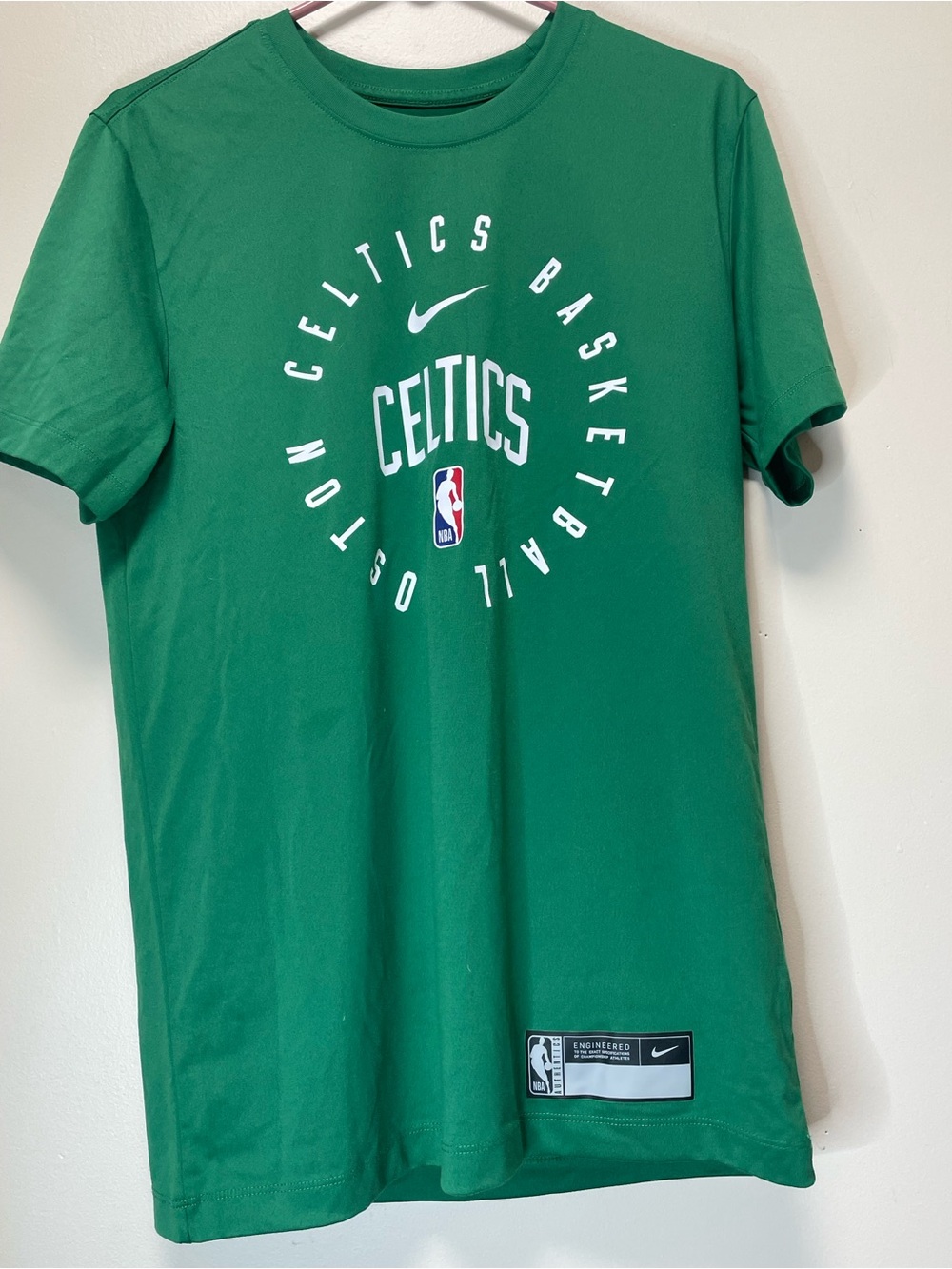 Nike Boston Celtics NBA Dri-FIT Graphic T-Shirt Men's Size Small Green